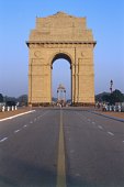 Take a Tour to India Gate