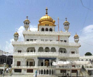 Sri Akhal Takht