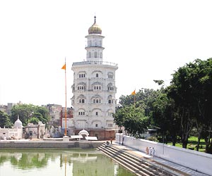 Gurdwara Baba Atal Sahib